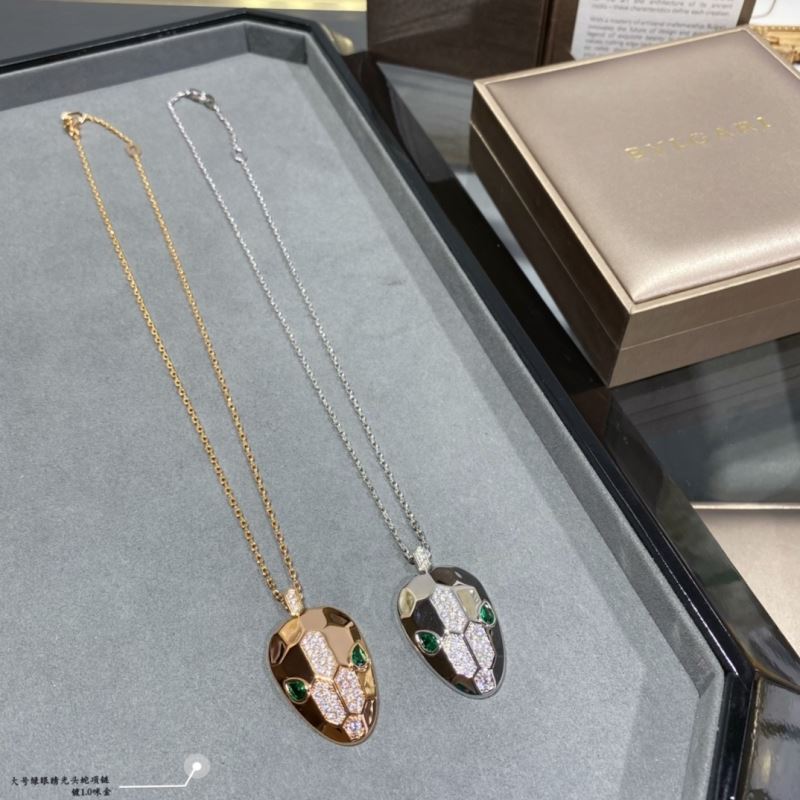 Bv1g*ai necklaces